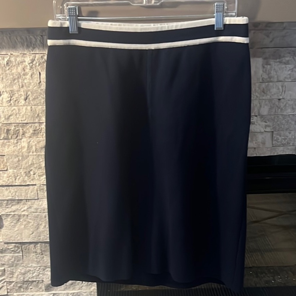 Talbots Navy Knit Knee-Length Skirt size Medium Petite